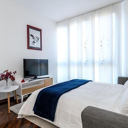 Duomo-PortaromanaXxl Home Terrace & Free Parking มิลาน ภายนอก รูปภาพ